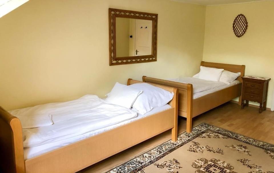 Talizman Etterem Panzio Hotel Miskolc Eksteriør billede